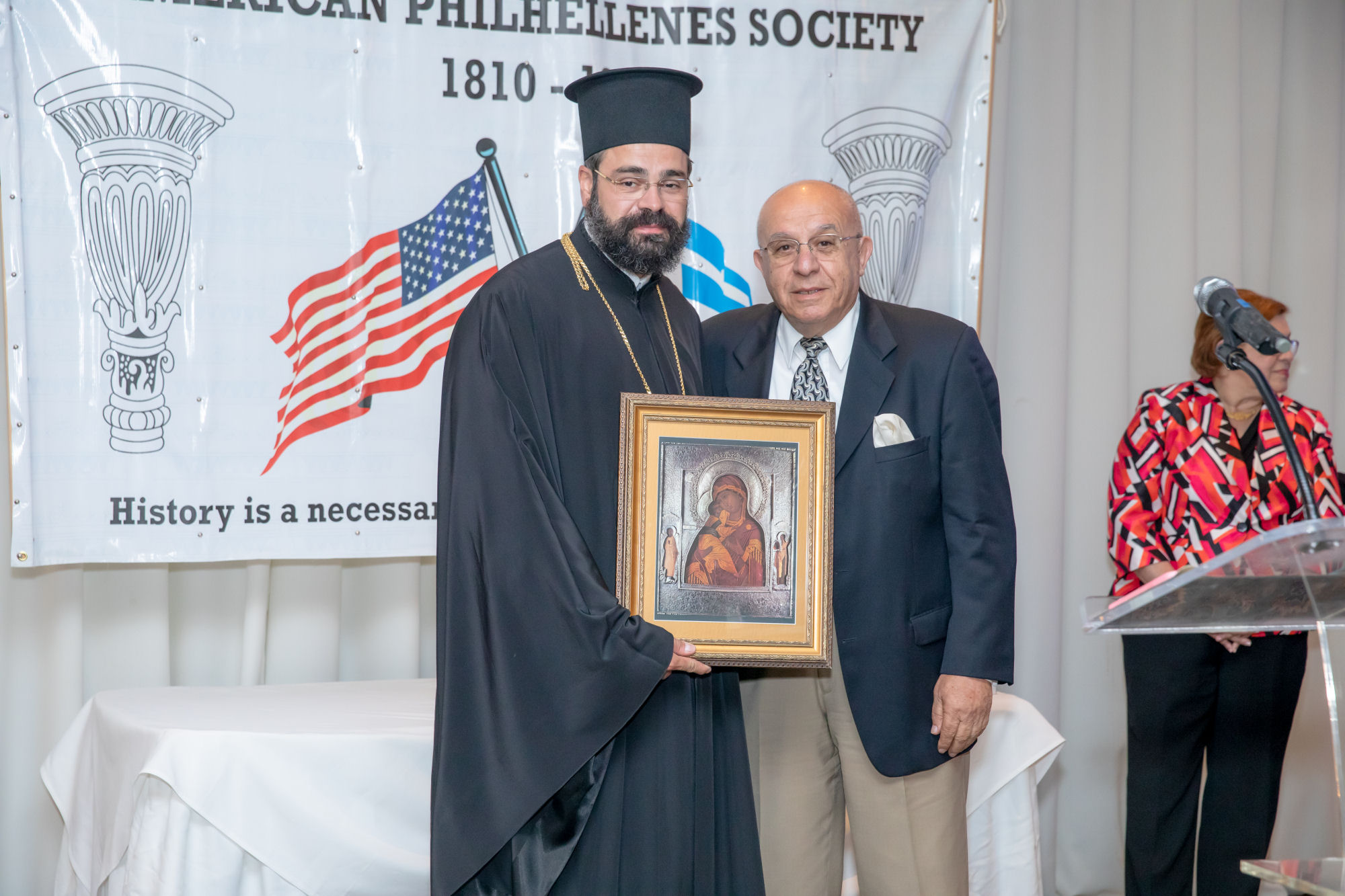 2019 Aurora-Nathanael, Metropolitan of Chicago, Panagiotis Nikolopoulos with copy of Russian icon of the Virgin of Vladimir